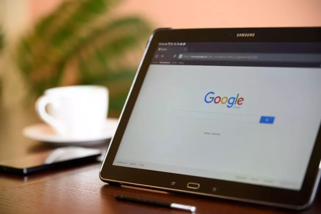 Google supprime le num=100