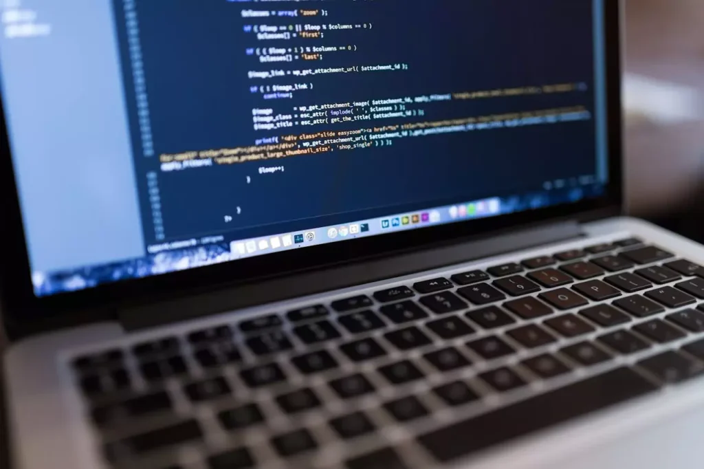 Coût création site web 2025 : prix, budget et conseils pratiques